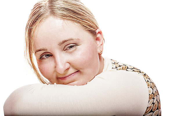 포토 JPG 해외이미지 행복 건강 한명 미소 30대 빛 금발 기쁨 듣기 흰색 표현 기다림 고립 돌봄 해외202004 해외포토 1 헤어스타일 감정 컬러 모션 표정 사람 장년 파일형식 이미지허브