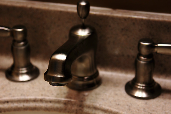 포토 JPG 해외이미지 손잡이 사람없음 가로 욕실 고급 싱크대 수도꼭지 화장실 변기 해외202004 해외포토 컨셉 개수대 파일형식 이미지허브