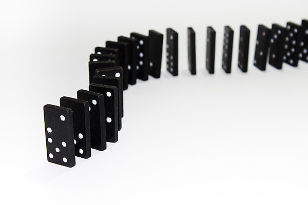 포토 JPG 해외이미지 서기 사람없음 일렬 도미노 해외202004 해외포토 모션 파일형식 이미지허브