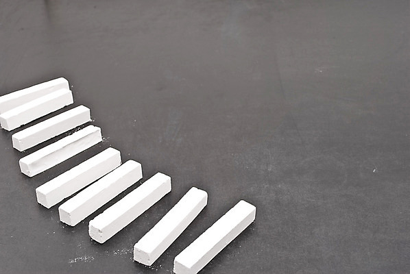 포토 JPG 해외이미지 교육 졸업 교실 수업 사람없음 칠판 페인트 속도 분필 문학 이슈 조언 해외202004 해외포토 학교 초크 파일형식 이미지허브