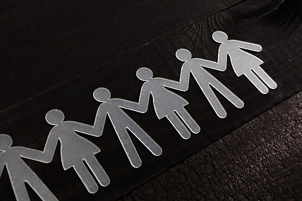 포토 JPG 해외이미지 실루엣 종이 컨셉 비즈니스 가족 관계 협력 함께함 사람 사람없음 친구 숫자 사진촬영 우정 잡기 네트워크 사회 그룹 연결 심볼 커뮤니티 지원 통일 해외202004 해외포토 문자 모션 촬영기법 촬영 공동체 파일형식 이미지허브