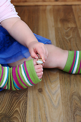 포토 JPG 해외이미지 백인 드레스 여자 어린이 분홍색 장신구 발 동화 서기 사람 사람없음 치마 연주자 꿈 댄서 흰색 춤 아기 반지 그물 황금 달콤 작음 보석 발레 발레리나 발레복 발가락 걸음마 해외202004 해외포토 서양인 직업 옷 컬러 모션 하의 문화예술 신체부위 음악가 맛 크기 광석 파일형식 이미지허브