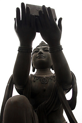 포토 JPG 해외이미지 실루엣 아시아 종교 불교 동양인 사람없음 숫자 여행객 중국 바위 기도 도시 역사 선탠 큼 바쁨 거인 제의 해외202004 해외포토 문자 나라 촬영기법 사람 인종 돌_바위 크기 파일형식 이미지허브