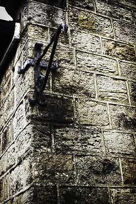 포토 JPG 해외이미지 백그라운드 석조 사람없음 건물 금속 바위 표지판 얼룩 역사 모서리 철 묘사 사인 폐허 옷입기 옛날 해외202004 해외포토 건축물 모션 재질 알림판 돌_바위 파일형식 이미지허브