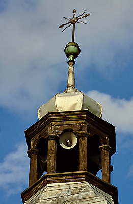 포토 JPG 해외이미지 구름 유럽 종교 십자가 건축양식 하늘 사람없음 건물 목재 교회 마을 탑 확성기 시트 종탑 폴란드 해외202004 해외포토 자연요소 나무 건축물 건축 나라 재료 종교건축 파일형식 이미지허브