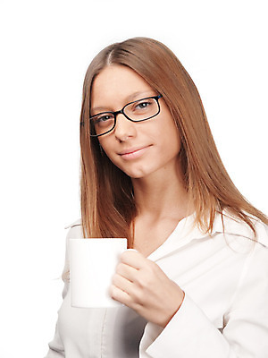 포토 JPG 해외이미지 스튜디오촬영 백인 학생 여자 안경 커피 음료 청소년 실내 한명 미소 상반신 20대 성인 컵 세로 파란색 검은색 흰색 직장인 차 날씬함 해외202004 해외포토 서양인 직업 1 식기 잡화 컬러 표정 사람 청년 내부 몸매 파일형식 이미지허브