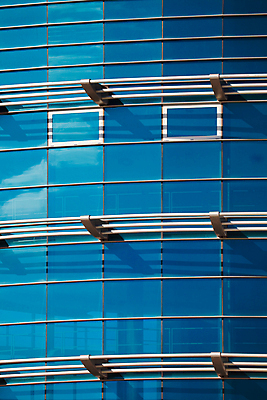 포토 JPG 해외이미지 구름 외관 유럽 비즈니스 건축양식 창문 유리 하늘 기술 사람없음 야외 건물 금융 파란색 사무실 반사 금속 도시 도심 은색 장면 지역 철강 터키석 스타일 해외202004 해외포토 자연요소 건축물 건축 나라 컬러 재질 경제 보석 파일형식 이미지허브