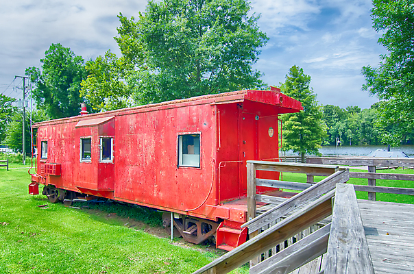 포토 JPG 해외이미지 나무 자연 거리 사람없음 빨간색 강 기차 보트 역사 도심 큼 철 전쟁 장면 북쪽 타운 동쪽 복제 옛날 워싱턴 해외202004 해외포토 식물 육상교통 컬러 배_교통 대중교통 미국 도시 크기 방향 생태계 파일형식 이미지허브