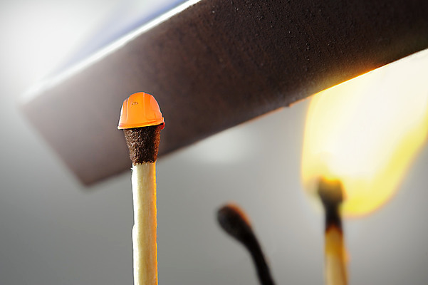 포토 JPG 해외이미지 컨셉 오렌지 불 불꽃 안전 경기 사람없음 장비 보호 헬멧 위험 심볼 오브젝트 보안 연소 경고문 해외202004 해외포토 자연요소 스포츠 과일 경고 보호장비 파일형식 이미지허브