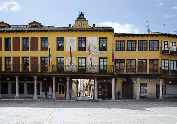 포토 JPG 해외이미지 외관 유럽 시계 건축양식 사람없음 기둥 중세 역사 스페인 타운 해외202004 해외포토 건축 나라 도시 파일형식 이미지허브