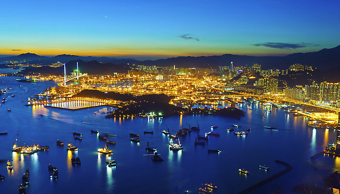 포토 JPG 해외이미지 아시아 도로 선 바다 여행 백그라운드 이동 비즈니스 건축양식 교통시설 모션 거리 버스 사람없음 건물 파란색 빛 도시풍경 중국 어둠 황혼 새벽 도시 시간 고속도로 도심 야간 저녁 소프트포커스 컨테이너 속도 장면 타운 홍콩 블러 터미널 해외202004 해외포토 자연요소 건축물 건축 나라 산업 길 육상교통 컬러 교통 컨셉 대중교통 촬영기법 풍경 일몰 시설 파일형식 이미지허브