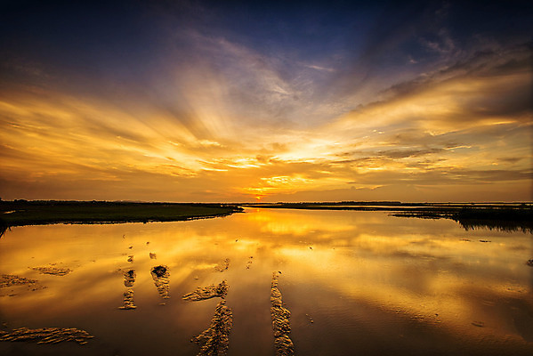 포토 JPG 해외이미지 호수 바다 여행 백그라운드 자연 낚시 항해 사람없음 야외 물 파란색 빛 태양 반사 침묵 일몰 기쁨 황금 야간 저녁 파라다이스 해외202004 해외포토 자연요소 감정 컬러 배_교통 레저 노을 소리 생태계 파일형식 이미지허브