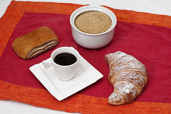 포토 JPG 해외이미지 커피 사람없음 컵 검은색 아침식사 대륙 에스프레소 해외202004 해외포토 식기 음료 컬러 식사 파일형식 이미지허브