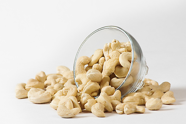 포토 JPG 해외이미지 그릇 사람없음 견과류 쏟아짐 캐슈넛 해외포토 식기 모션 파일형식 이미지허브