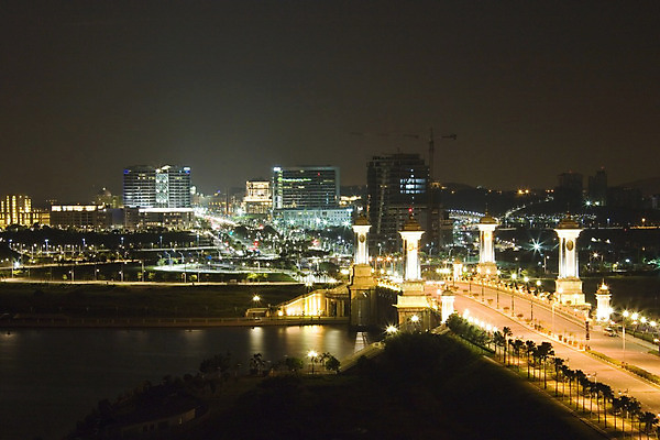 포토 JPG 해외이미지 디자인 아시아 건축양식 미래 전등 사람없음 건물 빛 도시풍경 금속 도시 센터 도심 야간 저녁 말레이시아 점화 철강 콘크리트 해외202004 해외포토 자연요소 건축물 건축 나라 컨셉 재질 조명 풍경 파일형식 이미지허브