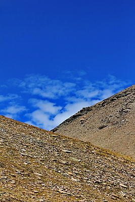 포토 JPG 해외이미지 식물 구름 계절 백그라운드 밭 자연 하늘 날씨 휴가 산 파노라마 풍경 사람없음 야외 초록색 여름 파란색 컬러풀 햇빛 태양 환경 맑음 침묵 봄 시골 숲 땅 언덕 장면 넘어짐 생태학 평야 수평선 해외202004 해외포토 자연요소 교육 컬러 농업 모션 촬영기법 소리 생태계 파일형식 이미지허브