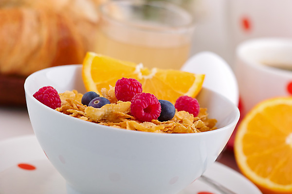 포토 JPG 해외이미지 커피 오렌지 과일 건강 사람없음 계란 아침식사 시리얼 산딸기 요구르트 해외202004 해외포토 음료 음식 유제품 알 식사 파일형식 이미지허브