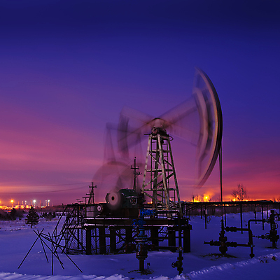 포토 JPG 해외이미지 산업 포즈 겨울 모션 풍경 사람없음 기계 황혼 장비 석유 야간 발굴 러시아 화석 가스 시베리아 조작 해외202004 해외포토 자연요소 계절 유럽 일몰 파일형식 이미지허브