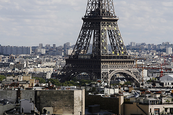 포토 JPG 해외이미지 공원 유럽 여행 하늘 휴가 사람없음 건물 탑 프랑스 도시 역사 심볼 방문 프랑스어 랜드마크 파리(프랑스) 해외202004 해외포토 문자 건축물 공공시설 나라 파일형식 이미지허브