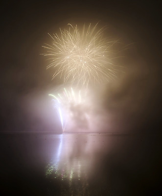 포토 JPG 해외이미지 기념일 행복 별 백그라운드 크리스마스 하늘 불 추상 휴가 새로움 기념 미술 이벤트 사람없음 빨간색 물 파란색 빛 컬러풀 반사 노란색 파티 검은색 축제 어둠 기쁨 거울 자유 로켓 흰색 축하 4 야간 저녁 폭발 연도 파열 7월 광 독립 해외202004 해외포토 자연요소 감정 컬러 컨셉 무늬 문화예술 숫자 날짜 파일형식 이미지허브