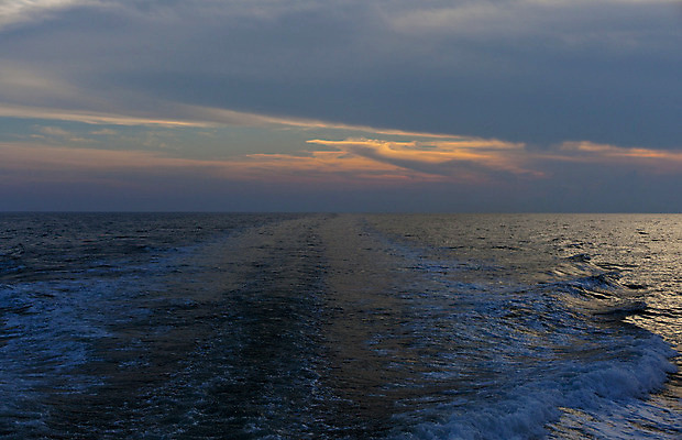 포토 JPG 해외이미지 파도 바다 교통시설 풍경 사람없음 물 파란색 세계 태양 일몰 새벽 거품 서핑 크리스탈 선원 일반 네비게이션 루트 해외202004 해외포토 자연요소 컬러 교통 노을 수상스포츠 광석 시설 파일형식 이미지허브