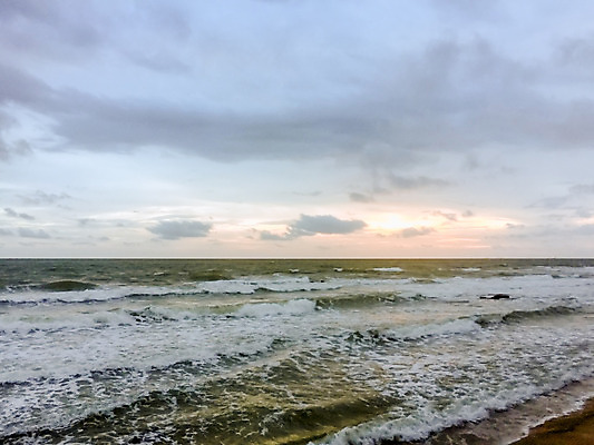 포토 JPG 해외이미지 구름 모래 파도 바다 여행 백그라운드 자연 하늘 휴가 풍경 사람없음 야외 물 여름 파란색 햇빛 태양 맑음 일몰 흰색 내추럴 수평선 해외202004 해외포토 자연요소 계절 컬러 날씨 노을 생태계 파일형식 이미지허브