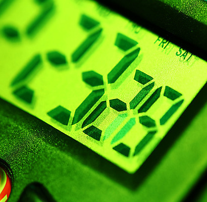 포토 JPG 해외이미지 시계 과학 아침 기술 사람없음 전자제품 숫자 디지털 스크린 힘 장비 기구 시간 계산 계산대 손목시계 오브젝트 전자 공포 무릎 타이머 빛망울 마감 분 조언 초시계 카운트다운 주도 해외202004 해외포토 주간 문자 장신구 신체부위 빛 예절 파일형식 이미지허브