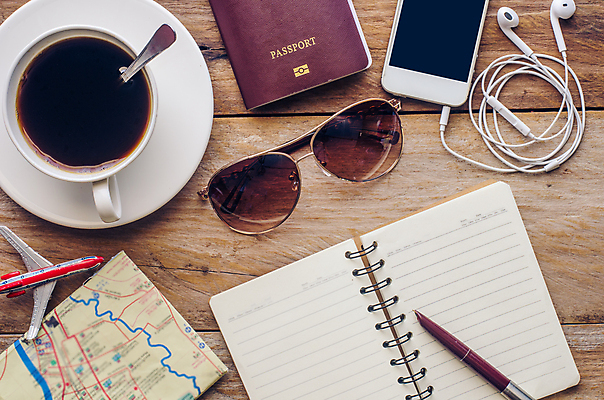 포토 JPG 해외이미지 커피 여행 백그라운드 지도 사람없음 선글라스 카메라 해외202004 해외포토 안경 음료 전자제품 파일형식 이미지허브