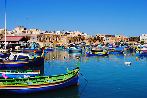 포토 JPG 해외이미지 전통 유럽 바다 여행 낚시 휴가 풍경 사람없음 여행객 마을 어선 보트 지중해 시력 장면 포트 타운 몰타섬 수경재배 해외202004 해외포토 나라 섬 배_교통 레저 사람 도시 몰타 파일형식 이미지허브