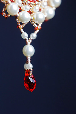 포토 JPG 해외이미지 전통 접시 손 여자 문화 바다 백그라운드 패턴 비즈니스 목걸이 장신구 팔찌 건강 선물 미술 사람없음 장식 빛 세트 유행 귀걸이 검은색 장비 흰색 황금 고급 정상 보석 수집 오브젝트 복고 내추럴 핸드메이드 스타일 해외202004 해외포토 식기 컬러 컨셉 무늬 문화예술 사람 신체부위 광석 파일형식 이미지허브