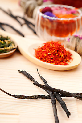 포토 JPG 해외이미지 실내 사람없음 아웃포커스 나무숟가락 찻잎 꽃차 나무배경 해외202004 해외포토 백그라운드 촬영기법 내부 차_음료 숟가락 파일형식 이미지허브