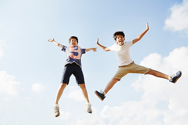포토 JPG 주간 전신 구름 남자 남학생 중학생 하늘 팔벌리기 함께함 야외 두명 앞모습 10대 친구 점프 우정 활발 한국인 상쾌 남자만 십대남자만 남중생 국내포토 자연요소 학생 감정 뷰포인트 컨셉 관계 모션 청소년 사람 동양인 십대만 파일형식