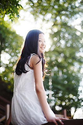 포토 JPG 주간 여자 난간 중학생 한명 앉기 상반신 야외 뒷모습 아웃포커스 10대 한국인 뒤돌아보기 여중생 손짚기 여자만 십대여자한명만 국내포토 자연요소 1 학생 뷰포인트 모션 청소년 촬영기법 사람 동양인 손짓 여자한명만 십대여자만 파일형식