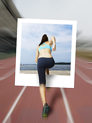 JPG 주간 편집이미지 여자 바다 프레임 한명 성인 야외 뒷모습 운동복 달리기 운동 트랙 콜라주 폴라로이드사진 사진필름 디지털아트 이미지편집 편집실사 자연요소 1 옷 뷰포인트 모션 건강 사람 필름 CG 폴라로이드 파일형식