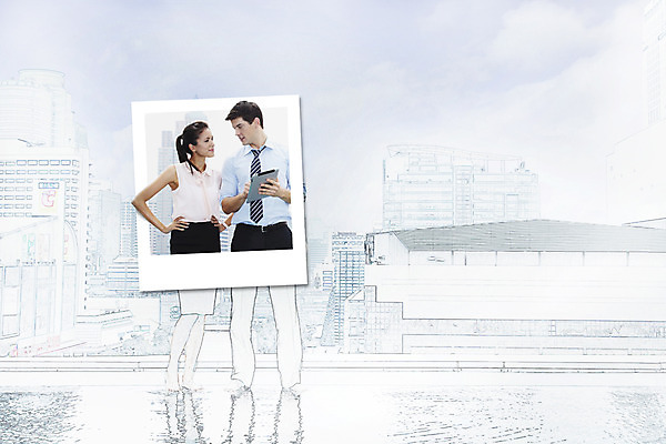 JPG 서양인 편집이미지 여자 남자 비즈니스 프레임 성인 두명 태블릿 경쟁 비즈니스맨 라이벌 콜라주 폴라로이드사진 사진필름 디지털아트 이미지편집 편집실사 외국인 컨셉 사람 전자제품 스마트기기 직장인 필름 CG 폴라로이드 파일형식