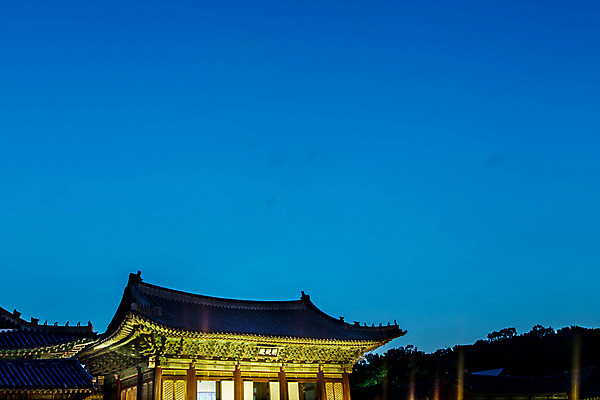 포토 JPG 전통 건축 야경 하늘 서울 사람없음 야외 궁전 종로 창경궁 국내포토 고건축 한국 야간 파일형식 풍경_경치