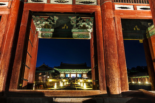 포토 JPG 전통 건축 야경 조명 서울 사람없음 야외 문 궁전 종로 창경궁 국내포토 고건축 한국 야간 파일형식 풍경_경치