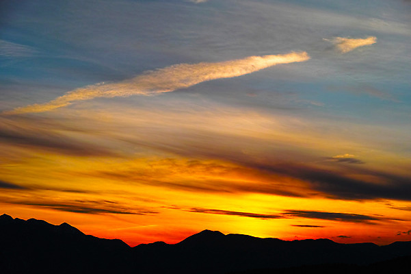 포토 JPG 주간 구름 실루엣 자연 하늘 산 풍경 사람없음 야외 일출 일본 일몰 야마나시 국내포토 자연요소 아시아 촬영기법 노을 생태계 파일형식