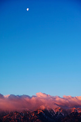 포토 JPG 주간 자연 하늘 산 풍경 사람없음 야외 일본 안개 달 야마나시 국내포토 자연요소 아시아 날씨 생태계 파일형식