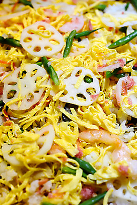 포토 JPG 반찬 근접촬영 사람없음 쌓기 연근 지단 일본음식 지라시즈시 국내포토 음식 뷰포인트 채소 모션 고명 파일형식