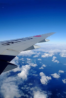 포토 JPG 주간 구름 하늘 풍경 사람없음 야외 비행 비행기날개 국내포토 자연요소 비행기 파일형식