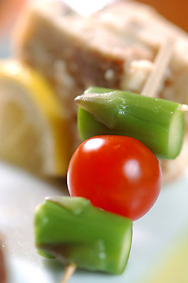 포토 JPG 음식 방울토마토 근접촬영 사람없음 꼬치 아스파라거스 일본음식 핑거푸드 국내포토 뷰포인트 토마토 채소 파일형식