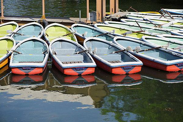 포토 JPG 주간 배경화면 백그라운드 사람없음 야외 강 일본 도쿄 노 여러척 선박 국내포토 자연요소 아시아 다수 수상교통 파일형식
