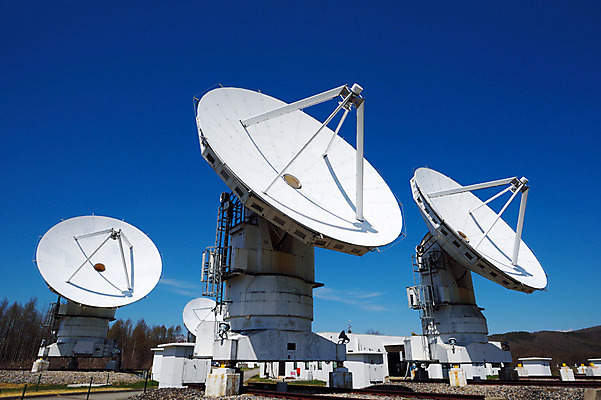 포토 JPG 주간 하늘 안테나 사람없음 야외 일본 위성안테나 통신시설 국내포토 자연요소 아시아 통신 시설 파일형식