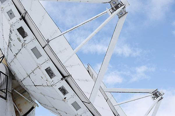 포토 JPG 주간 하늘 안테나 사람없음 야외 일본 위성안테나 통신시설 국내포토 자연요소 아시아 통신 시설 파일형식