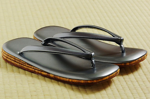 포토 JPG 신발 전통소품 실내 사람없음 일본 쪼리 오브젝트 한켤레 게다 국내포토 1 전통 아시아 내부 샌들 일본전통 나막신 파일형식