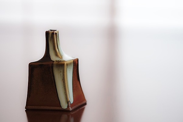 포토 JPG 전통소품 실내 사람없음 도자기 병 오브젝트 국내포토 전통 식기 내부 파일형식