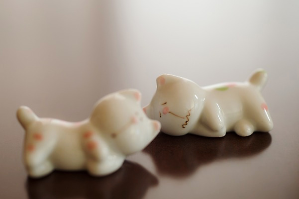 포토 JPG 전통소품 실내 사람없음 고양이 도자기 오브젝트 도자기인형 반려 국내포토 전통 인형 포유류 내부 반려동물 파일형식