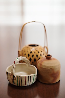 포토 JPG 전통소품 실내 사람없음 바구니 도자기 병 오브젝트 국내포토 전통 식기 내부 파일형식