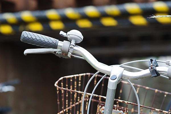 포토 JPG 주간 배경화면 백그라운드 한대 사람없음 야외 바구니 일본 자전거 부식 국내포토 자연요소 1 아시아 바이크 파일형식